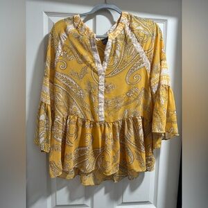 Solo Jeans - New York & Co. Yellow Paisley Blouse / Size Large NWT